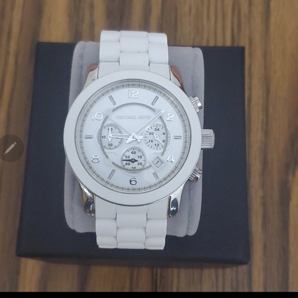 Michael Kors 46mm